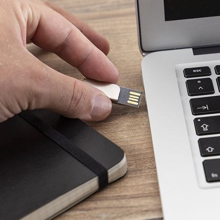 USB-Stick Firstnotice Metal-32 GB-Silber